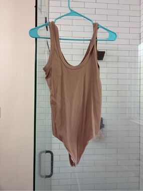 Abercrombie & Fitch Ribbed Scoop-Neck Bodysuit in Taupe